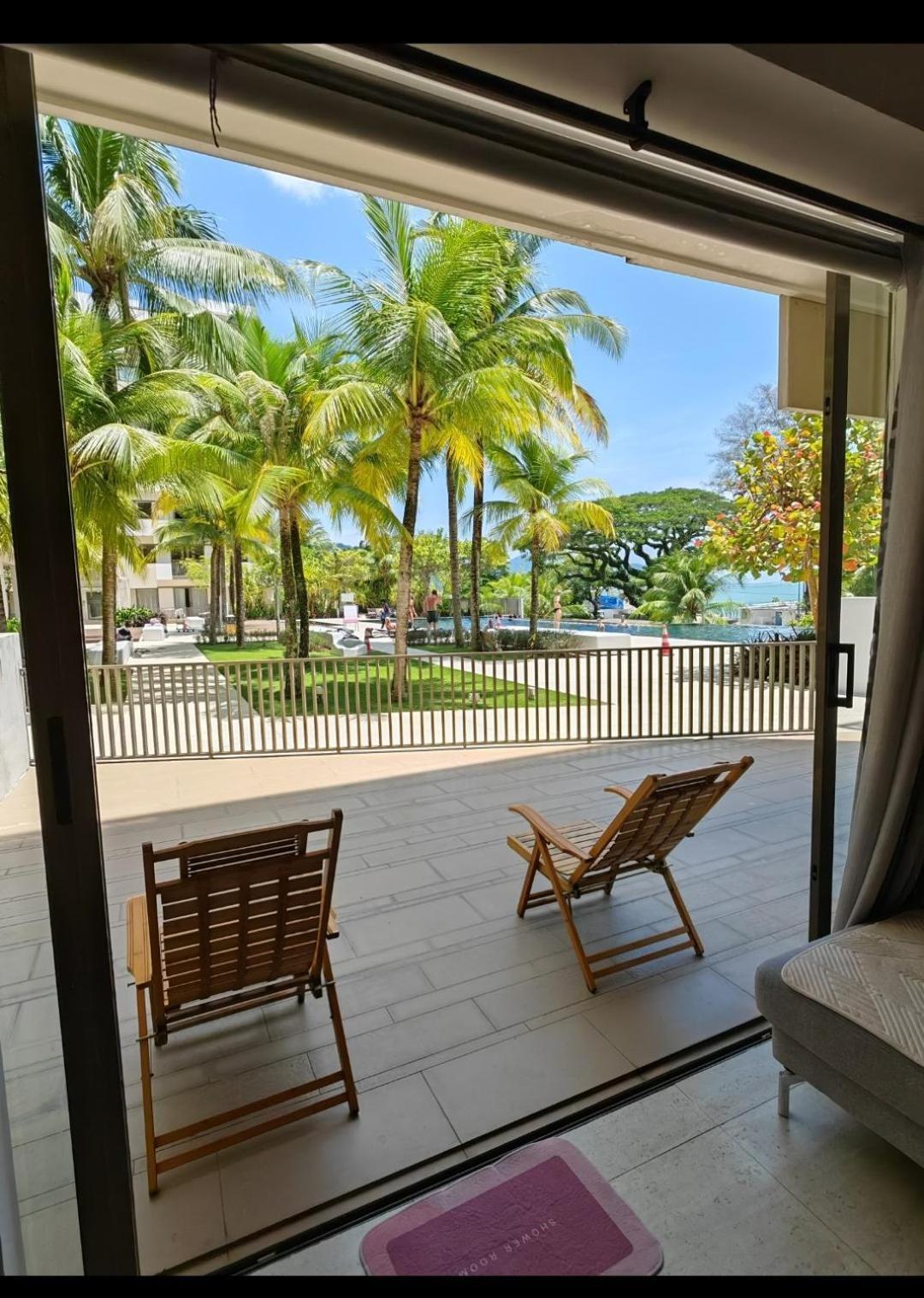 By The Sea Batu Ferringhi Beach Front Apartment Suite Esterno foto